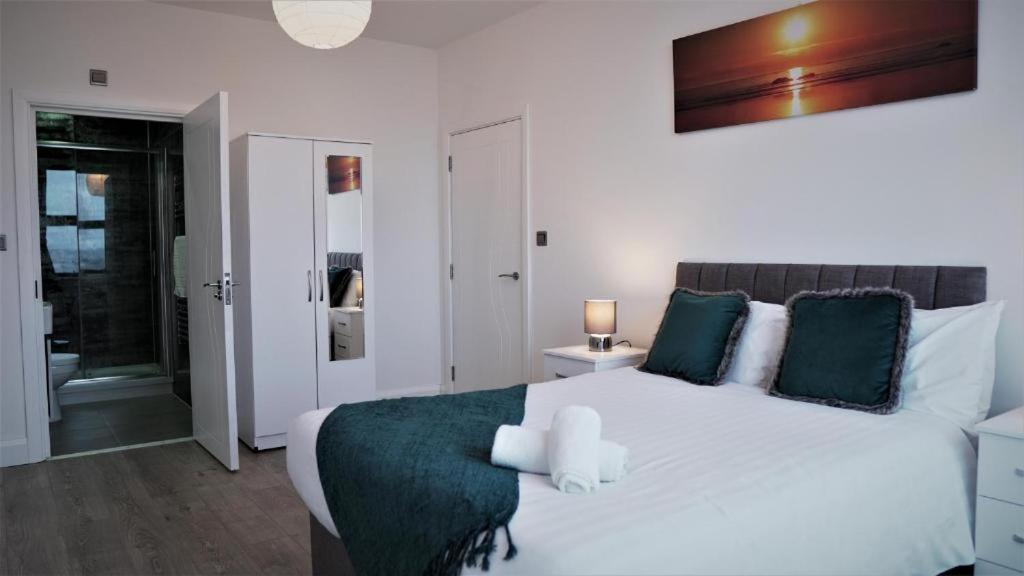 Sapphire House Apartments Telford Exterior photo